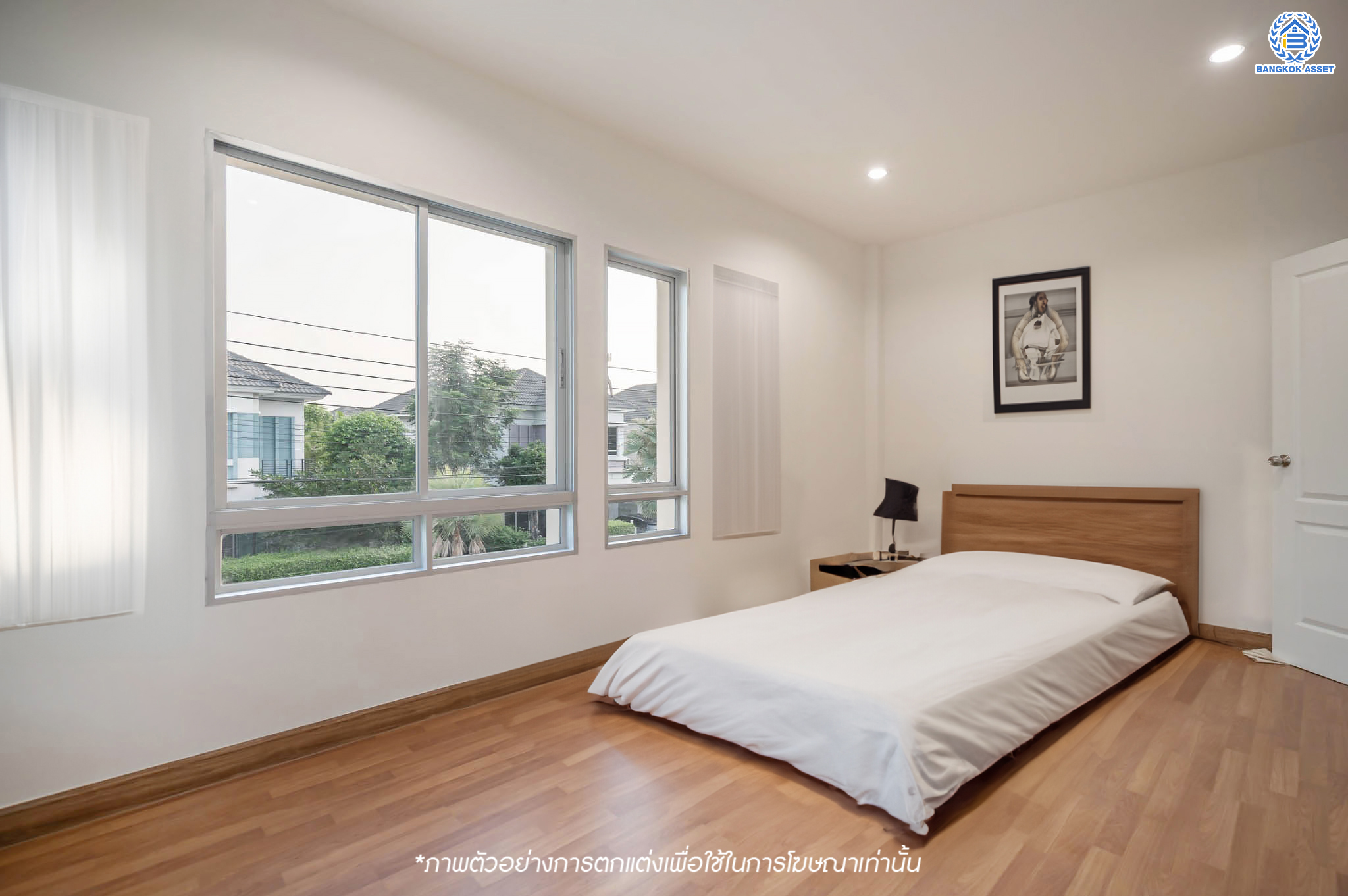 บ้านมือสองตกแต่งใหม่ โครงการ ไลฟ์ บางกอก บูเลอวาร์ด พระราม5 ตกแต่งหรูหรา เนื้อที่ 52.3 ตร.ว. ฟังก์ชัน 3 ห้องนอน 3 ห้องน้ำ 1 ห้องอเนกประสงค์ จอดรถได้ 2 คัน บนทำเลเชื่อมต่อเมือง ใกล้รถไฟฟ้าสายสีม่วง "สถานีแยกติวานนท์" จุดขึ้นทางด่วน "ศรีรัช" และรายล้อมด้วยสิ่งอำนวยความสะดวกครบ